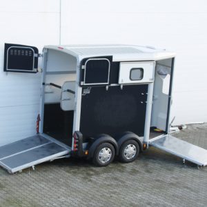 Ifor Williams Pferdeanhänger HB506|Frontausstieg|Klappenkombi|schwarz – Bild 3