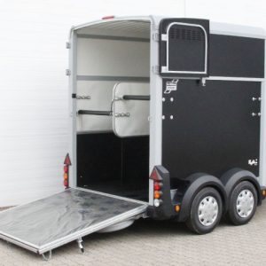Ifor Williams Pferdeanhänger HB506|Sattelkammer|schwarz – Bild 6