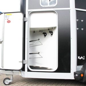 Ifor Williams Pferdeanhänger HB506|Sattelkammer|schwarz – Bild 8
